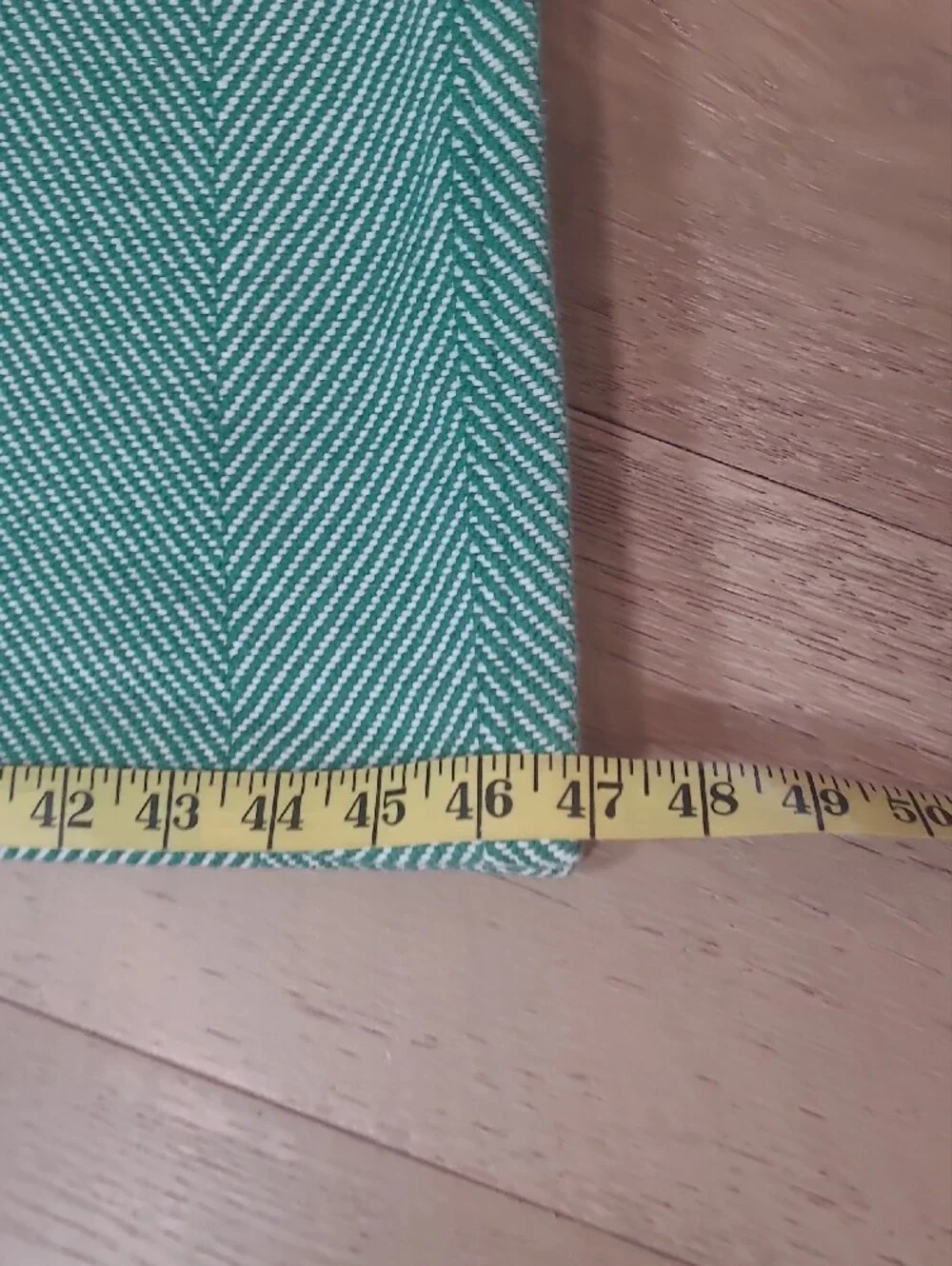 EUC Pottery Barn Blanket Green/White Knit Chevron Pattern Queen Size Blanket